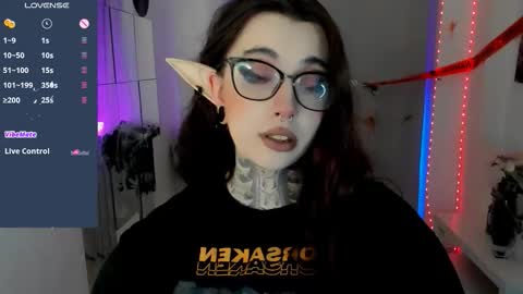 dixipixi_ online show from 10.24.25