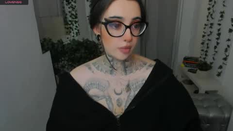 dixipixi_ online show from 05.24.26