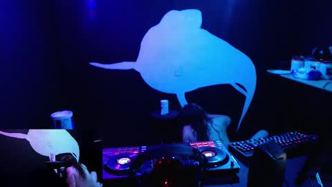 Snapshot of dj_capitain_claw chatting on 02.03.25 Adrian Arturo online show from 02.03.25