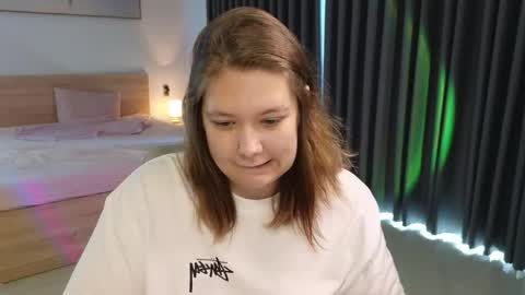 Snapshot of djennapalme chatting on 05.15.26 Jenia online show from 05.15.26