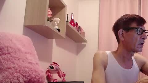 Snapshot of dlacarra chatting on 01.09.25 David Lucky 13 online show from 01.09.25