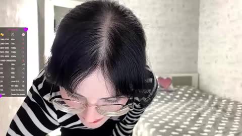 Snapshot of dodiebabikian chatting on 10.07.25 Annie PVT IS OPEN online show from 10.07.25