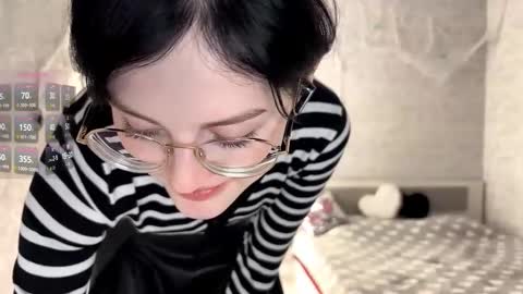 Snapshot of dodiebabikian chatting on 10.31.25 Annie PVT IS OPEN online show from 10.31.25