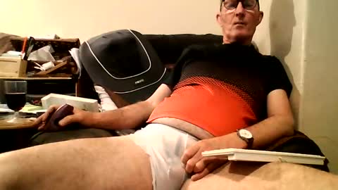 Doggsaur online show from 12.27.24