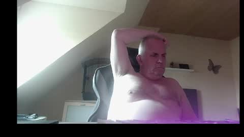Snapshot of doggy2629 chatting on 04.20.26 doggy2629 online show from 04.20.26