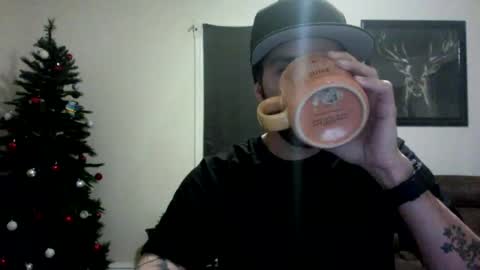 Snapshot of doingmek9 chatting on 12.28.24 doingmek9 online show from 12.28.24