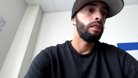 Snapshot of doingmek9 chatting on 10.18.25 doingmek9 online show from 10.18.25