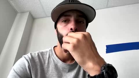 Snapshot of doingmek9 chatting on 10.19.25 doingmek9 online show from 10.19.25