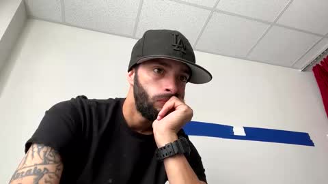 Snapshot of doingmek9 chatting on 10.23.25 doingmek9 online show from 10.23.25