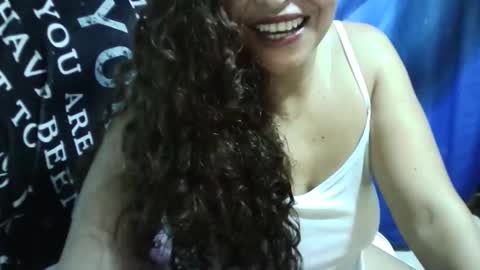 Snapshot of doll78latin chatting on 01.20.25 doll78latin online show from 01.20.25