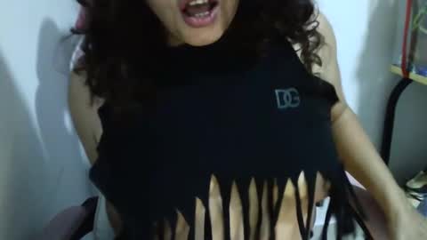 Snapshot of doll78latin chatting on 09.23.25 doll78latin online show from 09.23.25