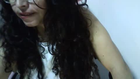 Snapshot of doll78latin chatting on 10.17.25 doll78latin online show from 10.17.25