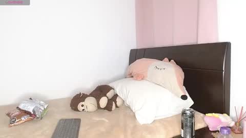 Snapshot of doll_and_sex chatting on 12.14.24 Auro and Santiago online show from 12.14.24