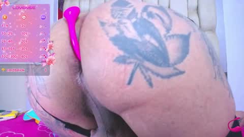 Heilen Niikol online show from 04.18.26