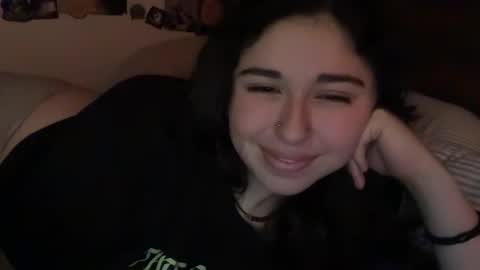Snapshot of doll_lovely chatting on 04.04.26 Doll online show from 04.04.26