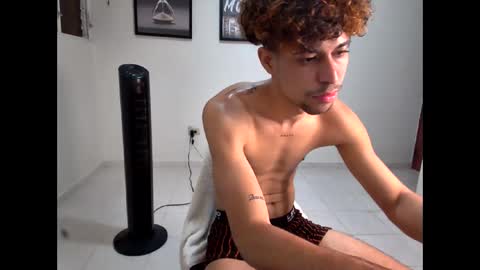 Snapshot of dollarhot30 chatting on 02.18.26 DollarHot30 online show from 02.18.26