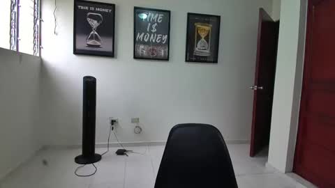 Snapshot of dollarhot30 chatting on 02.25.26 DollarHot30 online show from 02.25.26