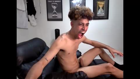 Snapshot of dollarhot30 chatting on 04.14.26 DollarHot30 online show from 04.14.26