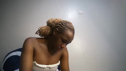 Snapshot of dollberry chatting on 12.06.24 dollberry online show from 12.06.24