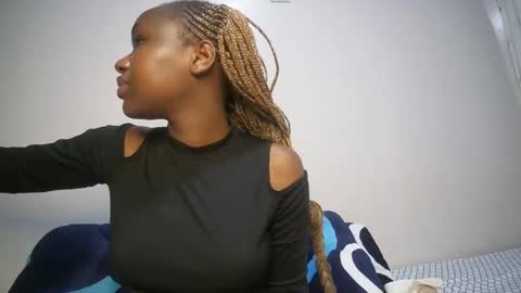 Snapshot of dollberry chatting on 12.12.24 dollberry online show from 12.12.24