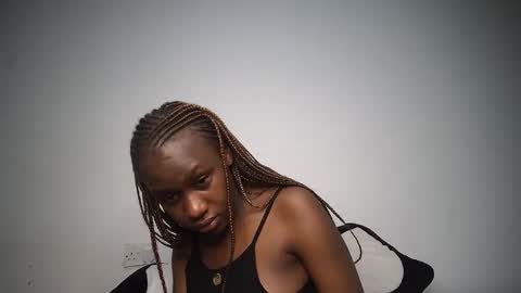 Snapshot of dollberry chatting on 12.28.24 dollberry online show from 12.28.24