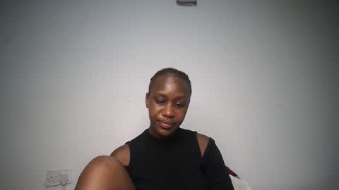 Snapshot of dollberry chatting on 12.29.24 dollberry online show from 12.29.24