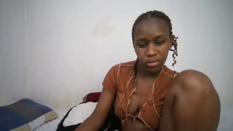 Snapshot of dollberry chatting on 02.06.25 dollberry online show from 02.06.25