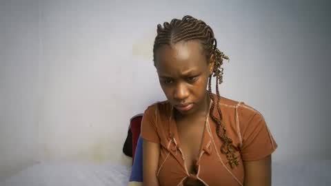 Snapshot of dollberry chatting on 02.06.25 dollberry online show from 02.06.25