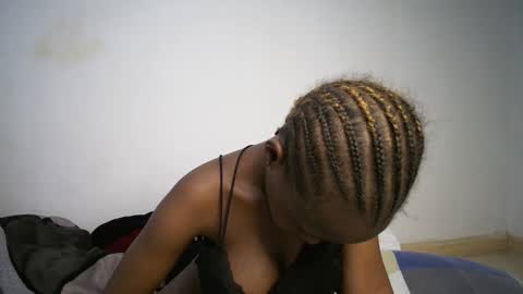 Snapshot of dollberry chatting on 02.23.25 dollberry online show from 02.23.25