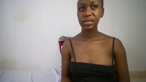 Snapshot of dollberry chatting on 03.05.25 dollberry online show from 03.05.25