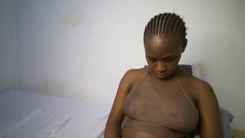 Snapshot of dollberry chatting on 03.05.25 dollberry online show from 03.05.25