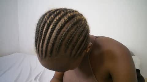 Snapshot of dollberry chatting on 03.06.25 dollberry online show from 03.06.25