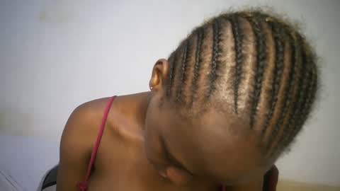 Snapshot of dollberry chatting on 03.08.25 dollberry online show from 03.08.25