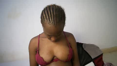 Snapshot of dollberry chatting on 03.10.25 dollberry online show from 03.10.25