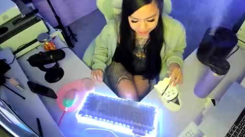 DOLLLFACE online show from 10.23.25