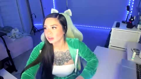 DOLLLFACE online show from 11.20.25