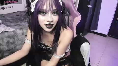 Snapshot of dolly_bones chatting on 07.11.26 dolly_bones online show from 07.11.26