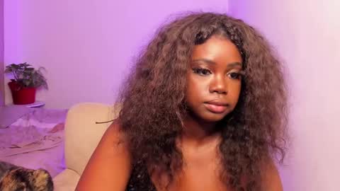 Snapshot of dolly_paige chatting on 12.06.24 emily -- online show from 12.06.24