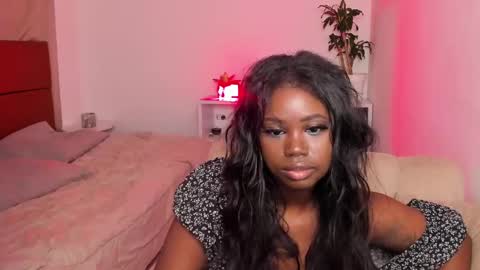 Snapshot of dolly_paige chatting on 01.16.25 emily -- online show from 01.16.25