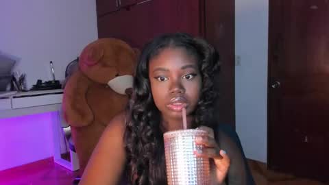 Snapshot of dolly_paige chatting on 09.12.25 emily -- online show from 09.12.25