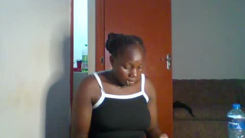 Snapshot of dollyvee chatting on 07.02.26 dollyvee online show from 07.02.26