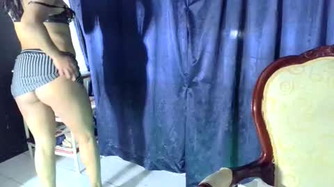 Snapshot of dollywdoll chatting on 02.28.26 dollywdoll online show from 02.28.26