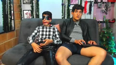 Snapshot of dom2travelers_sm chatting on 12.09.24 Diego Castell online show from 12.09.24