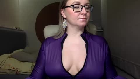 DOM MUMMY online show from 12.02.24