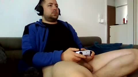 dombio_12 online show from 09.30.25