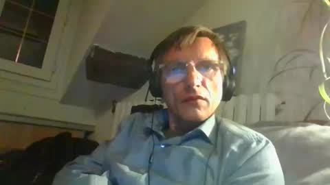 Snapshot of domi94300 chatting on 04.19.26 domi94300 online show from 04.19.26