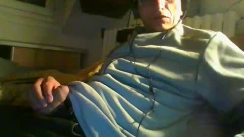 Snapshot of domi94300 chatting on 05.10.26 domi94300 online show from 05.10.26