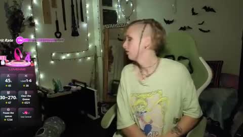 Bigbearnbunnyboy online show from 10.16.25