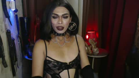 Snapshot of dominantrix_diannaxxx chatting on 07.03.26 diana online show from 07.03.26