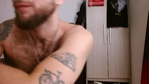 Snapshot of dominantthewolf chatting on 04.10.26 Logan - INDEPENDET MODEL online show from 04.10.26